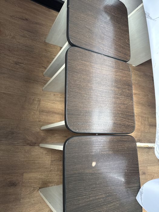 Кухонный стол и стулья