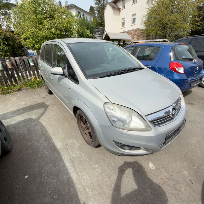 Opel zafira 1.9 cdti