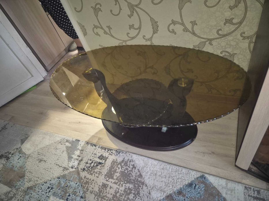 Стол журнальный в отл сост