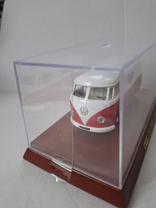 Колекционерски модел VW Transporter T1b (1957) "Sarotti" - 1:43 Atlas
