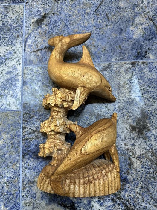 Sculptura lemn delfini