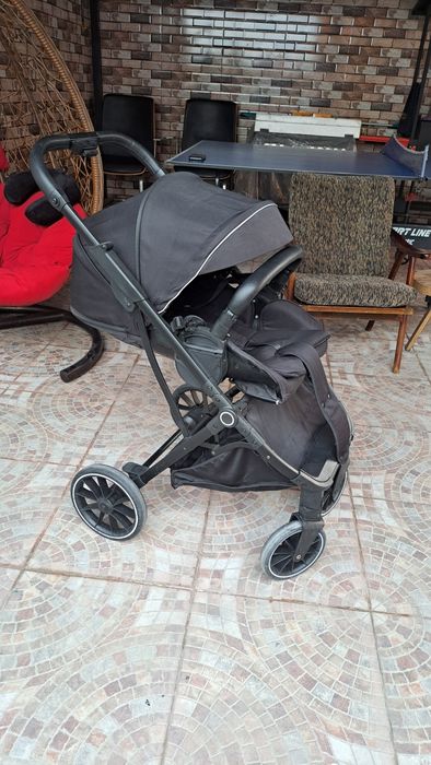 Коляска коляска чёрная