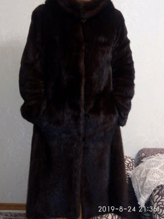 Продам норковую шубу