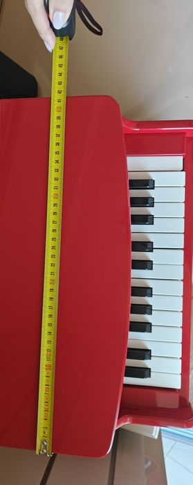 Детско дървено пиано