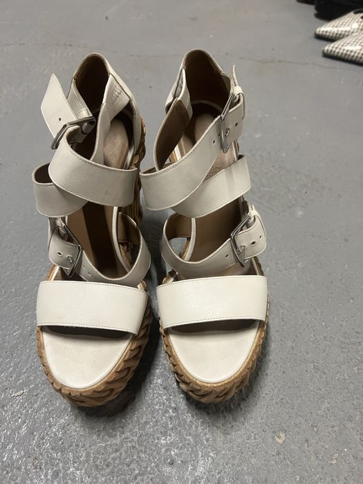 Обувь каблуки разные