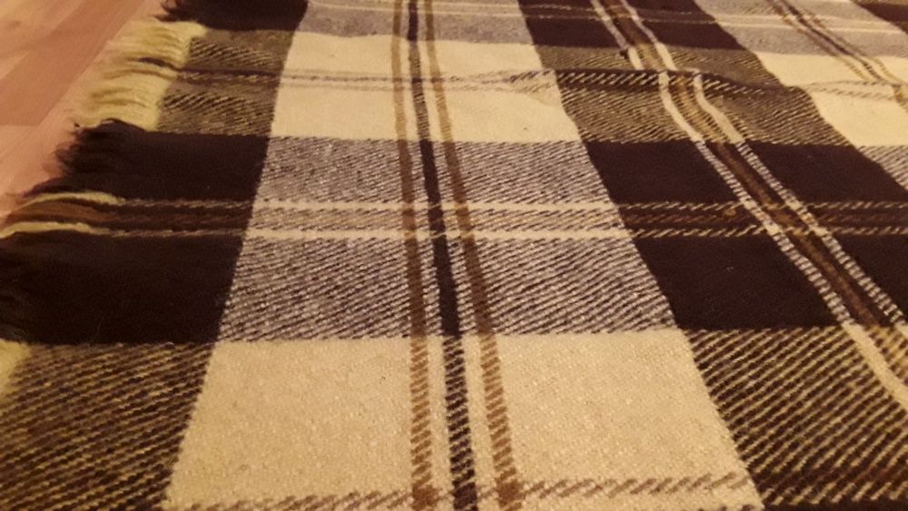 Ръчно плетени ретро вълнени покривки/ковертюри/постелки нови