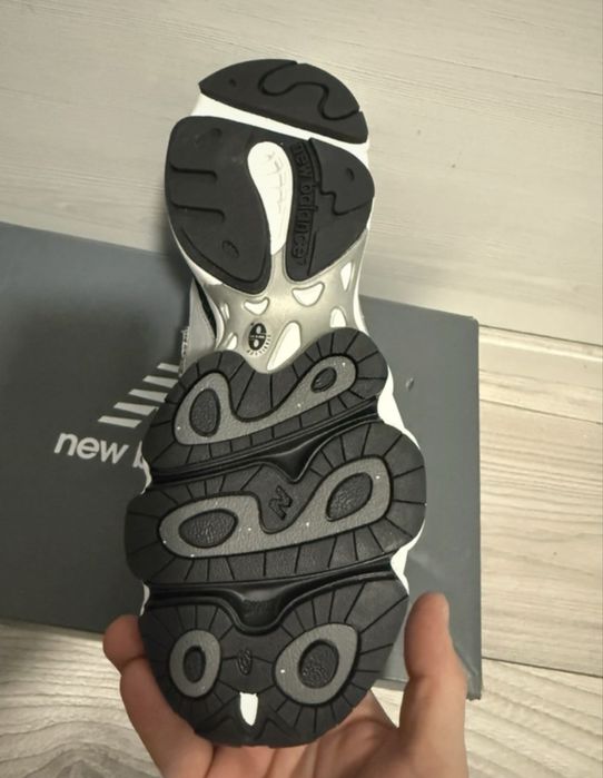 Adidasi new balance 1000