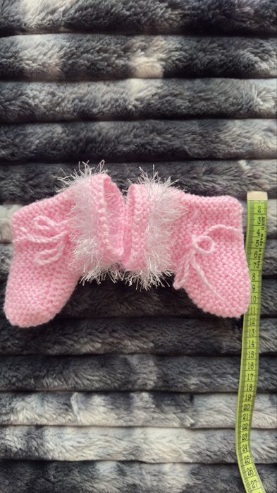 Нов плетен детски  комплект пуловер  с чорапки за 1-2 години