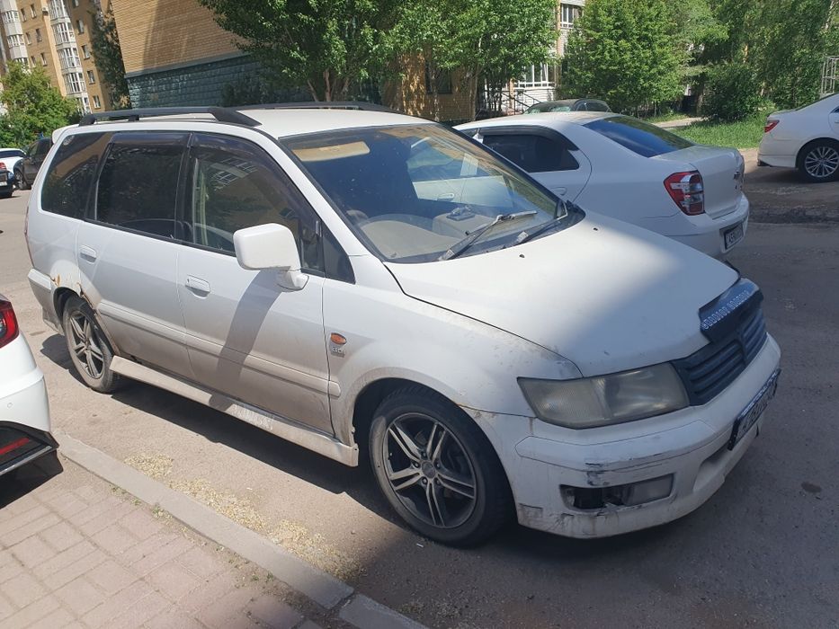 Продам Mitsubishi Chariot 1998 г.в.