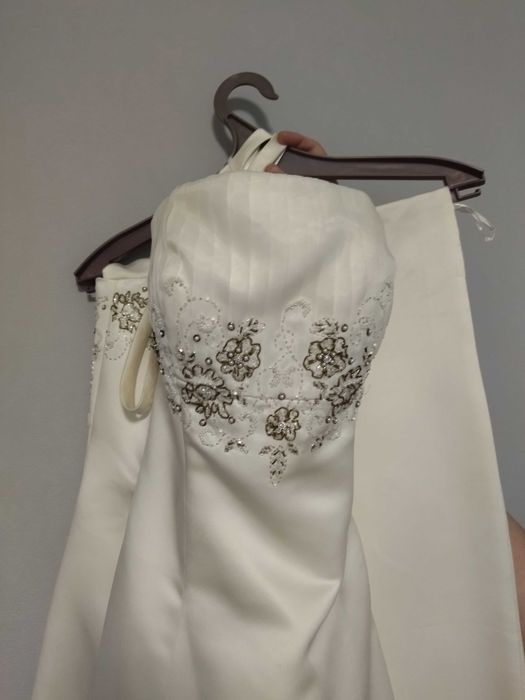 Свадебное платье продам