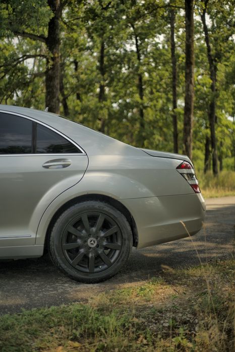 Jante cu anvelope Mercedes 245 45 R18 tragger jur punte bloc valve far