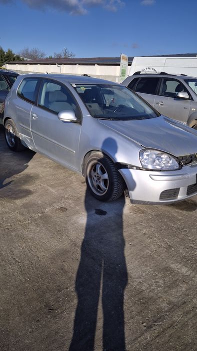 Vând set roti de iarna golf v