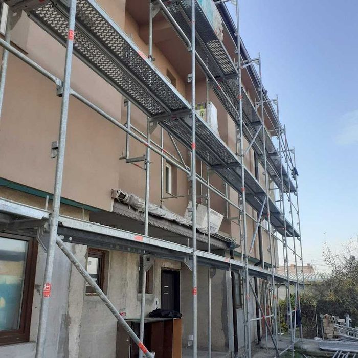 Скеле - модулни, фасадни, рамкови, строителни скелета и принадлежности