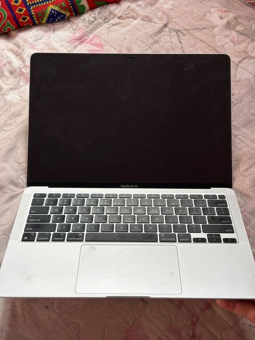 Apple Makbook Air M1