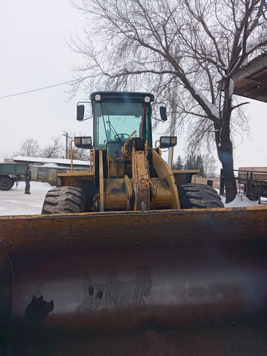 Погрузчик фронтальный