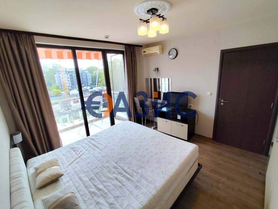 Продава се Двустаен апартамент в к.к. Слънчев бряг - 70 кв.м за 1099 €/кв.м - Снимка #10