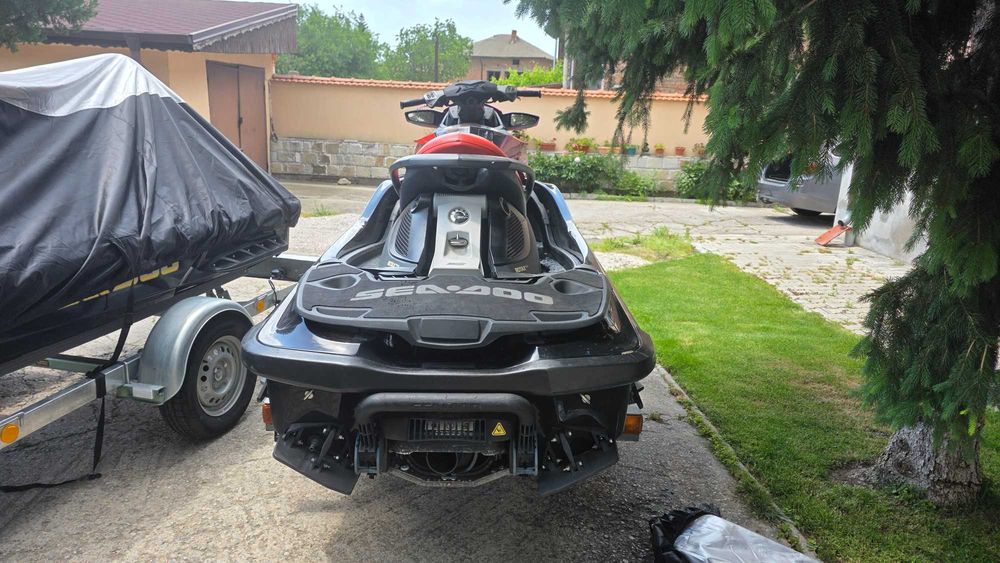 Джет Sea Doo 2014 RXT-X 260 AS - Триместен - 185часа
