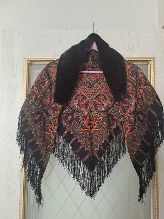 Продам женские платья
