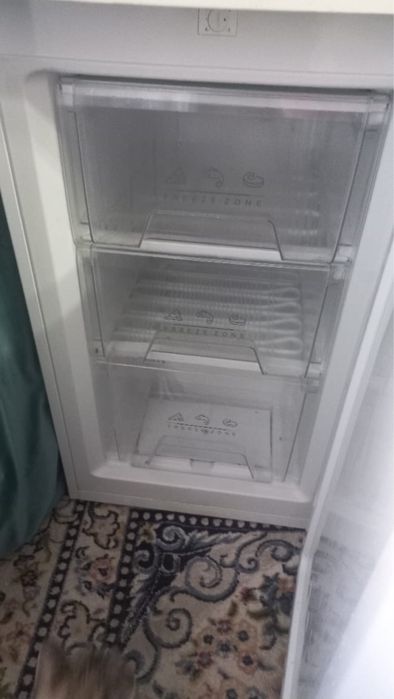 Продам морозильную камеру