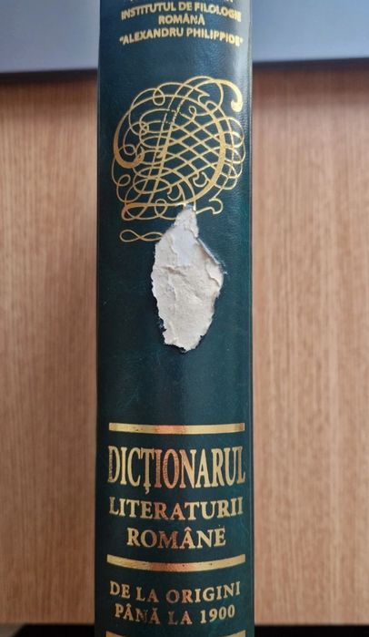 2 dicționare, unul nou