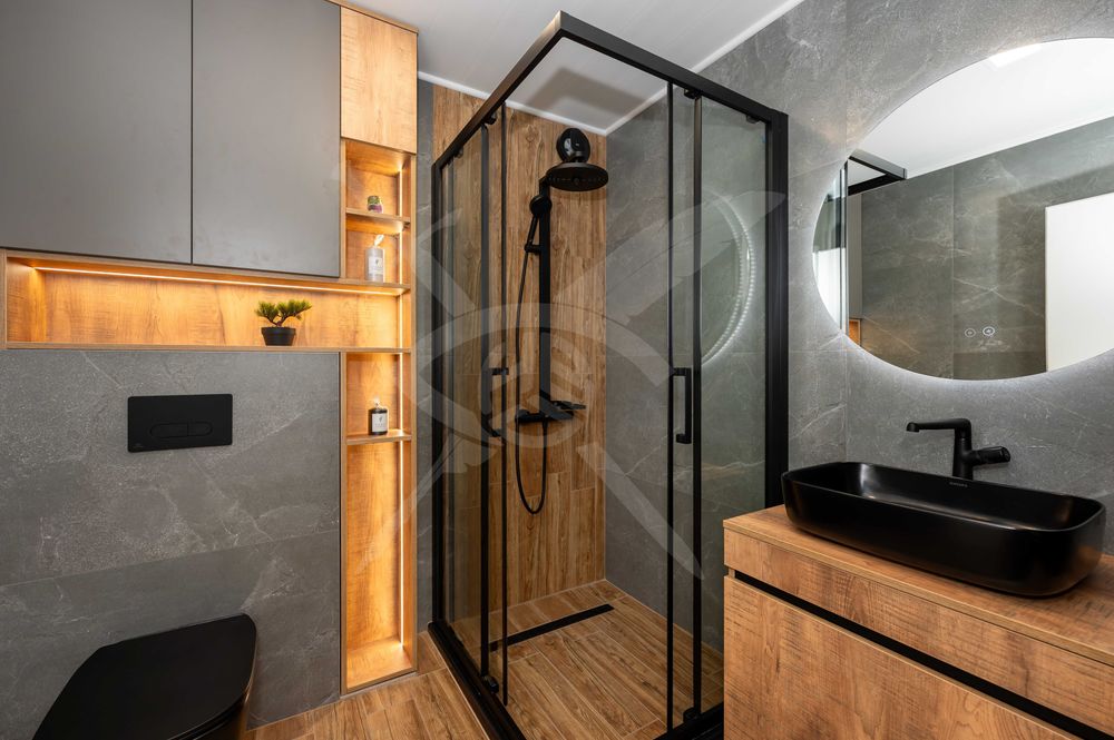 Продава се Тристаен апартамент в Пловдив, Западен - 125 кв.м за 2064 €/кв.м - Снимка #8