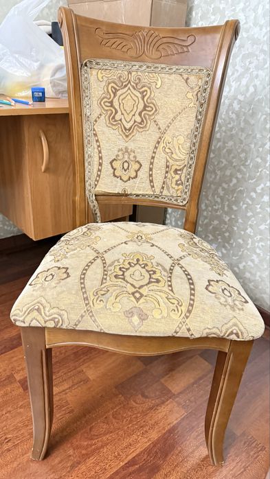 Стульчики деревянные