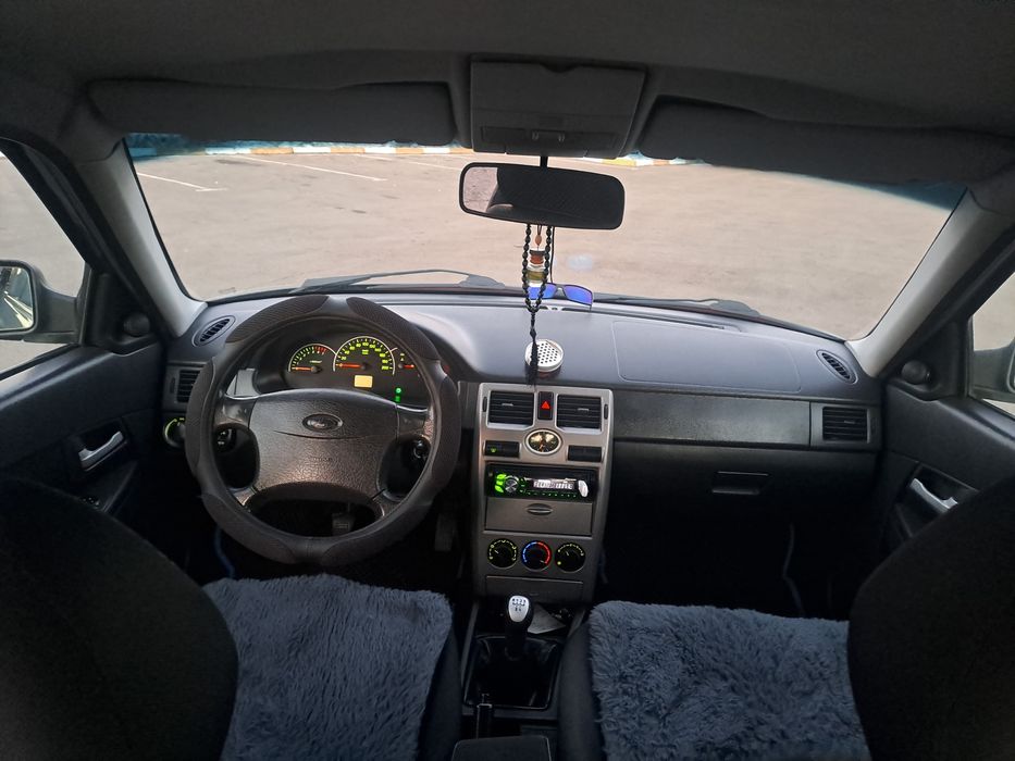 Продам приору хэтчбек!