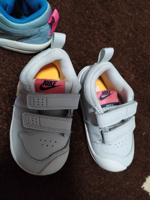 Adidași Nike Nr 22