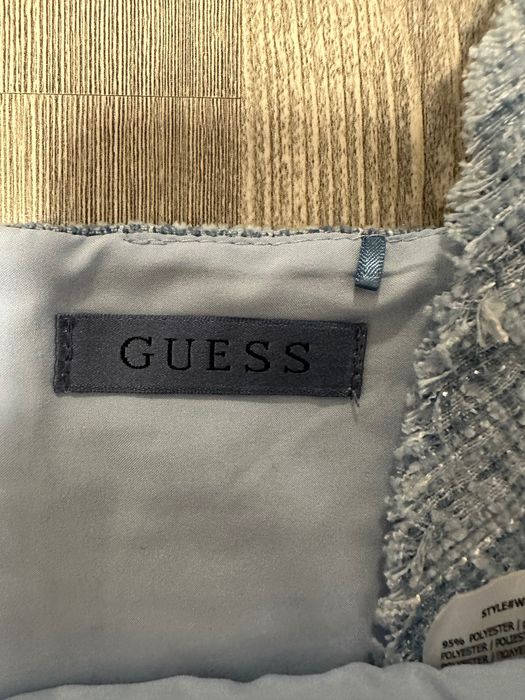 Бляскав топ Guess