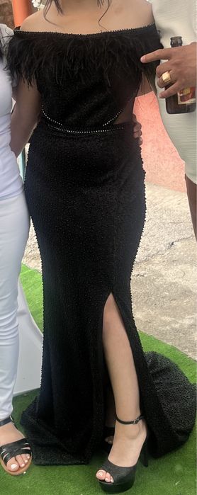 Официална рокля с перли и пера