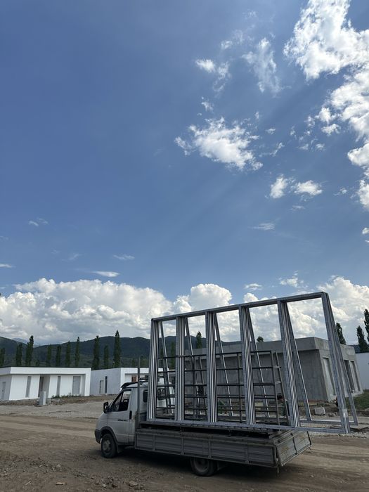 Пирамида. Доставка стекла.