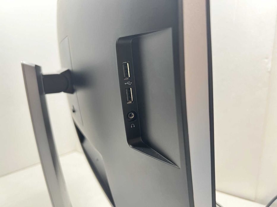 Монитор HP EliteDisplay E240c 24" IPS WebCam Говорители /клас А/ Гаранция