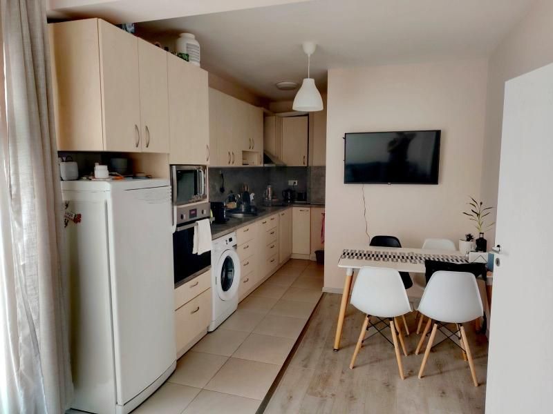 Дава се под наем Двустаен апартамент в София, Красно село - 70 кв.м за 713.49 € - Снимка #1