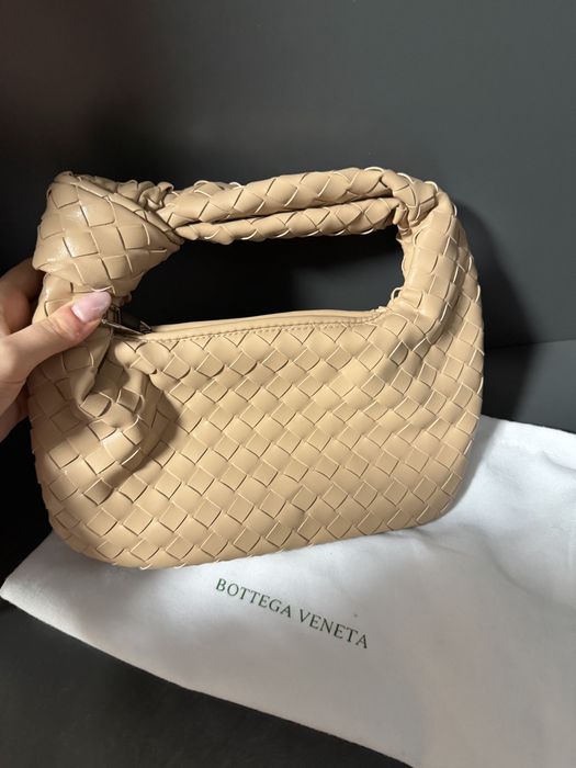 чанта bottega venetta jodie