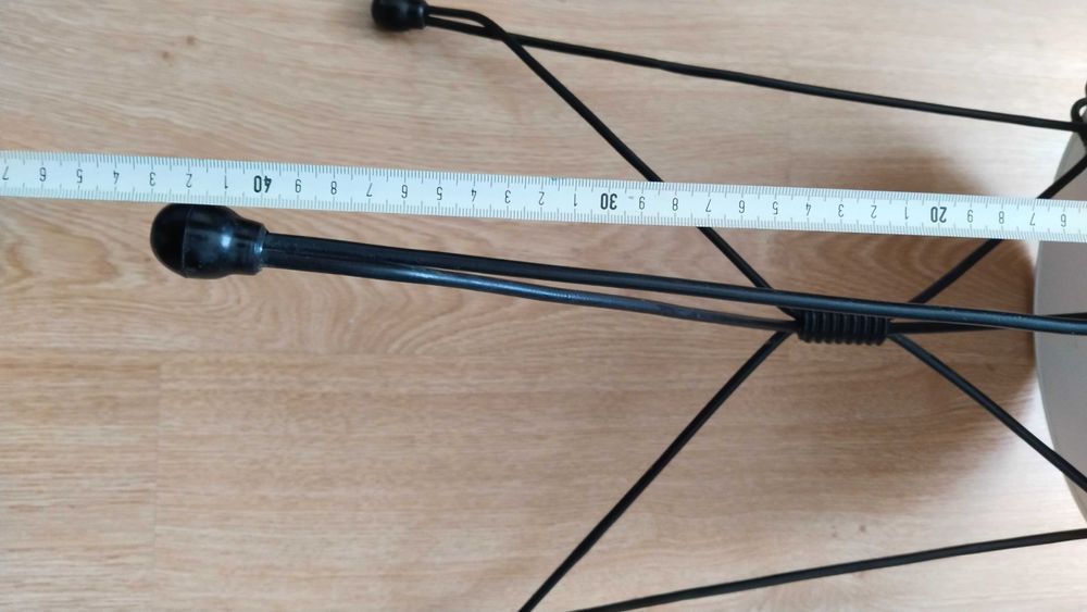 Сгъваема трикрака масичка