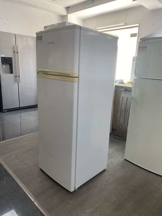 Хладилник с фризер BOSCH