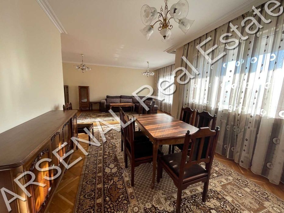 Многостаен апартамент под наем, Гео Милев