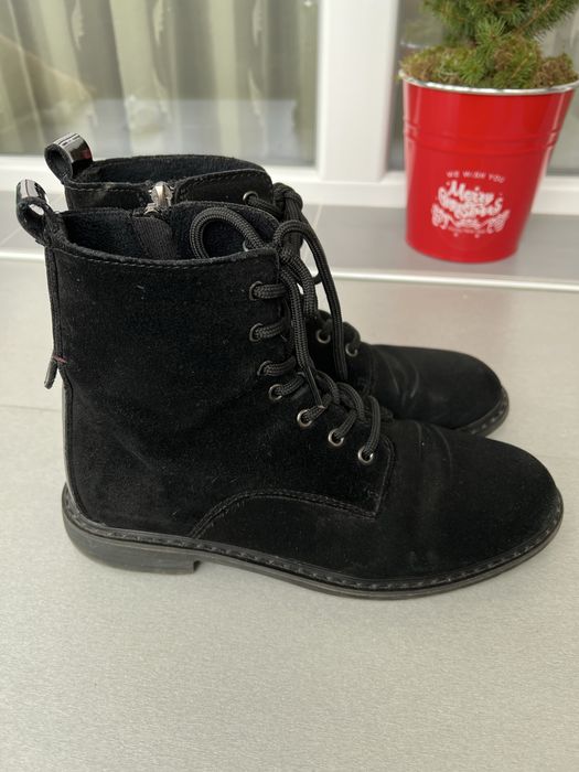 Дамски черни боти