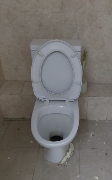 продам унитаз, раквину б/у