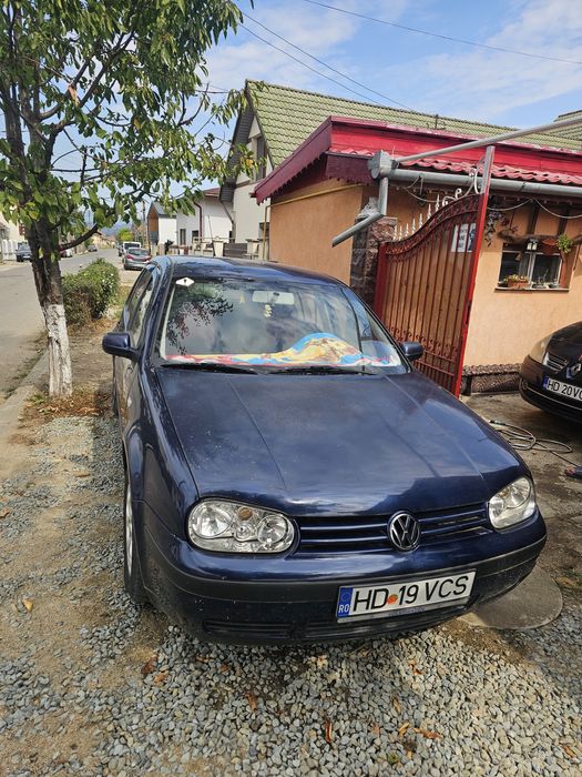 Vând golf 4 1.4 benzina an 2001