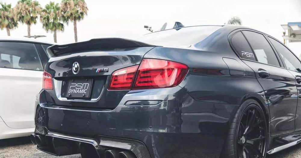 Eleron portbagaj BMW Seria 5 F10 2009-2016 PSM Look M5 negru lucios
