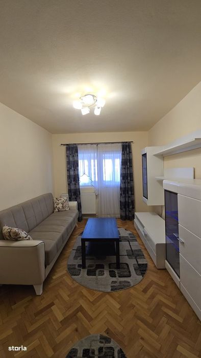 Apartament de închiriat în zonă centrală