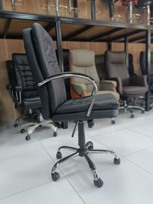 Кресло для офиса и дома - Roger