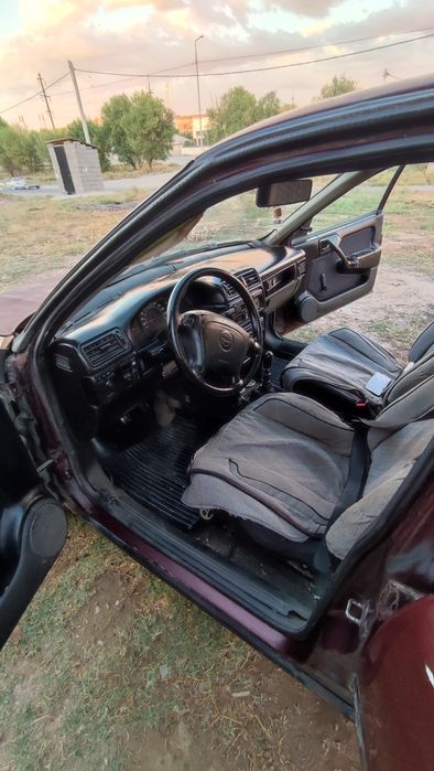 Авто Опель вектра