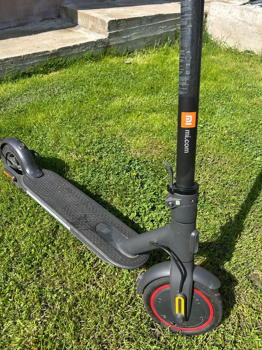 Vând trotinetă electrică xiaomi pro 2