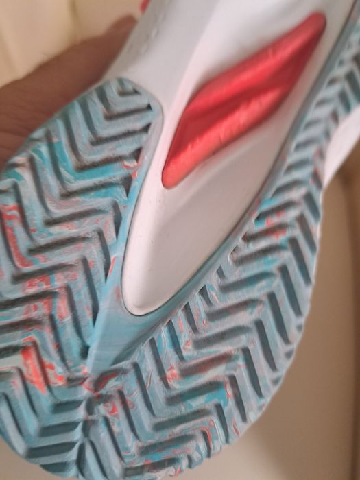 Adidași Wilson în stare impecabila