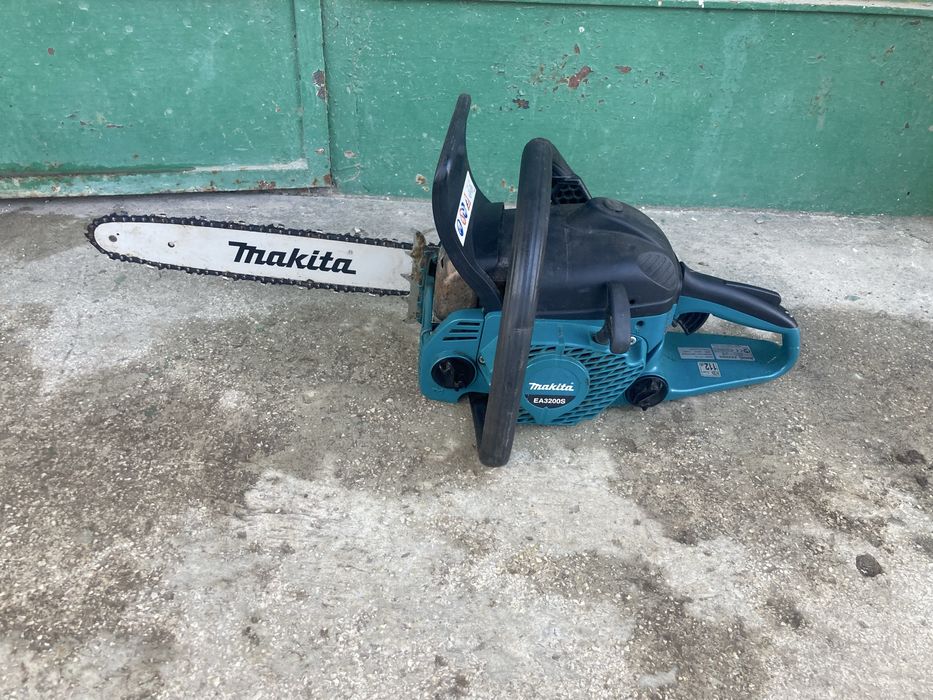 Drujba pe Benzina Makita EA3200S Germania