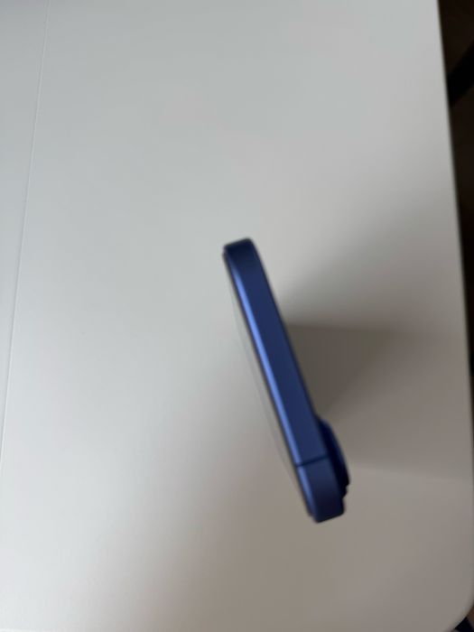 Продам Iphone 16