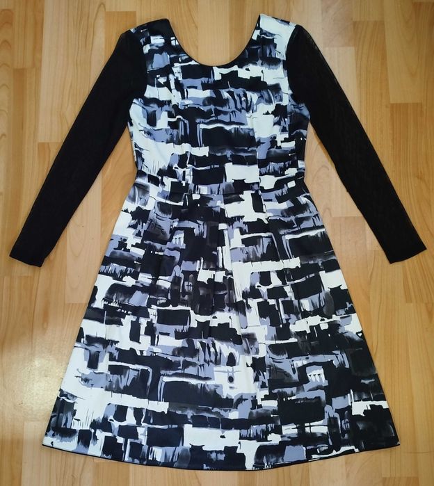 Платье черно белое, размер 46