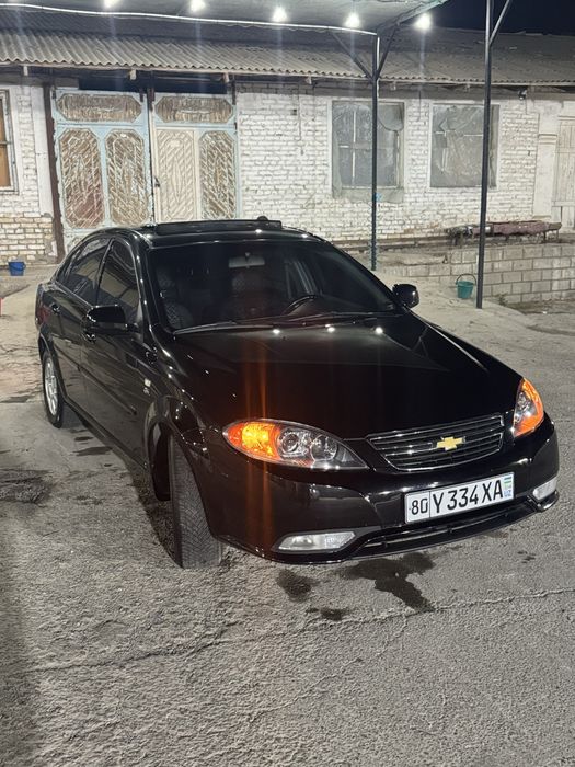 Gentra 2023. Qora lyukli. Metan